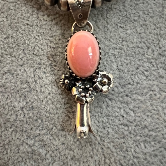 ❤️ Queen Pink Conch Navajo Style 925 Squash Blossom Pendant 1.71”L - 8mm Bail - Picture 4 of 13
